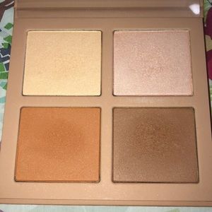 KKW Beauty Powder Contour/Highlight Kit Medium